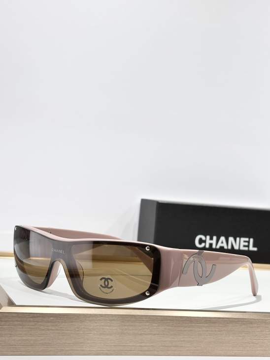 Picture of Chanel Sunglasses _SKUfw77096138fw